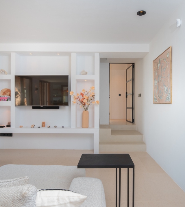 Resa Estates finca Can Floral Ibiza sale koop living room.jpg